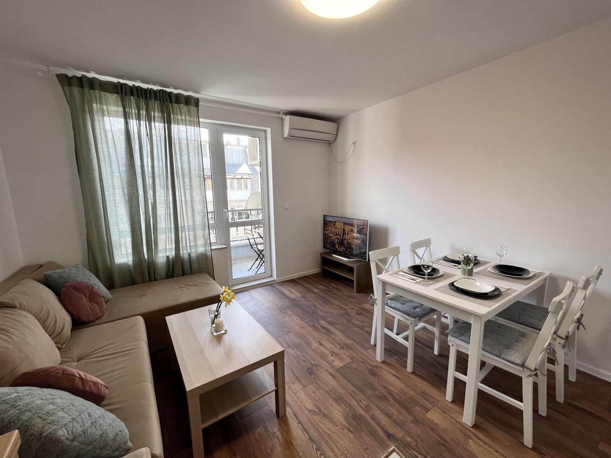 Central Cosy, Fully Renovated 2Bd Near The Cathedral Varna Exterior photo